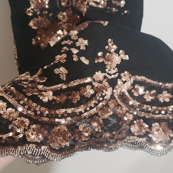 SOLD NWOT NWD Sexy V Neck sequined dress - Picture 4 of 7